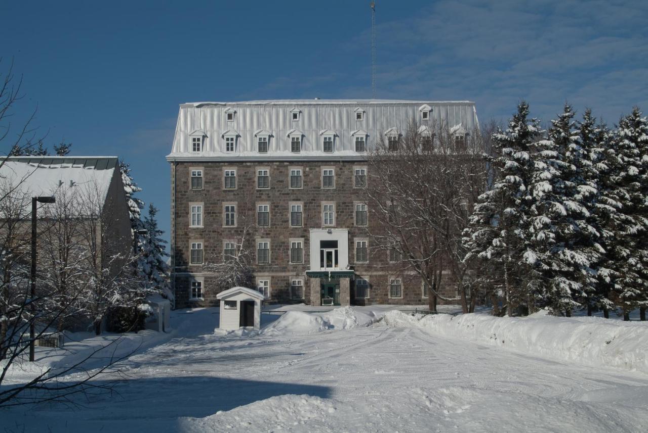 Auberge Du Couvent Saint-Casimir Exterior photo